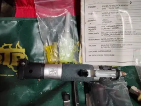 E-0384p Btb Equalizer Air-powered Auto Glass Windshield Cut Out Removal Tool