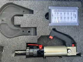 Dd66465 Gys Gyspress 10t Hydraulic Rivet Car Body System With All Accessories 063303