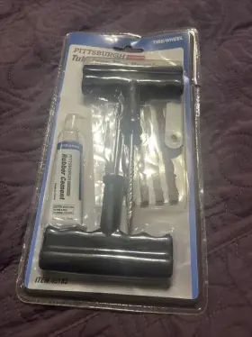 62611 Pittsburgh Automotive 9 Pc Tubeless Tire Repair Kit