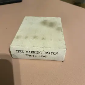 00063 Steelman 750 White Tire Marking Crayons Box Of 11