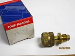 Four Seasons 59177 Straight Manifold Gauge Adapter / Check Valve (nos). Fixed Price $15.39.