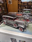 Anson 1931 Peerless 1:18 Opening Doors & Hood Silver Red W Stand No Box Read. Fixed Price $30.00.