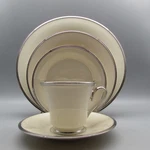Lenox Fine China Solitaire Service For Four - 20PC Set (wreath Backstamp). Fixed Price $199.99.